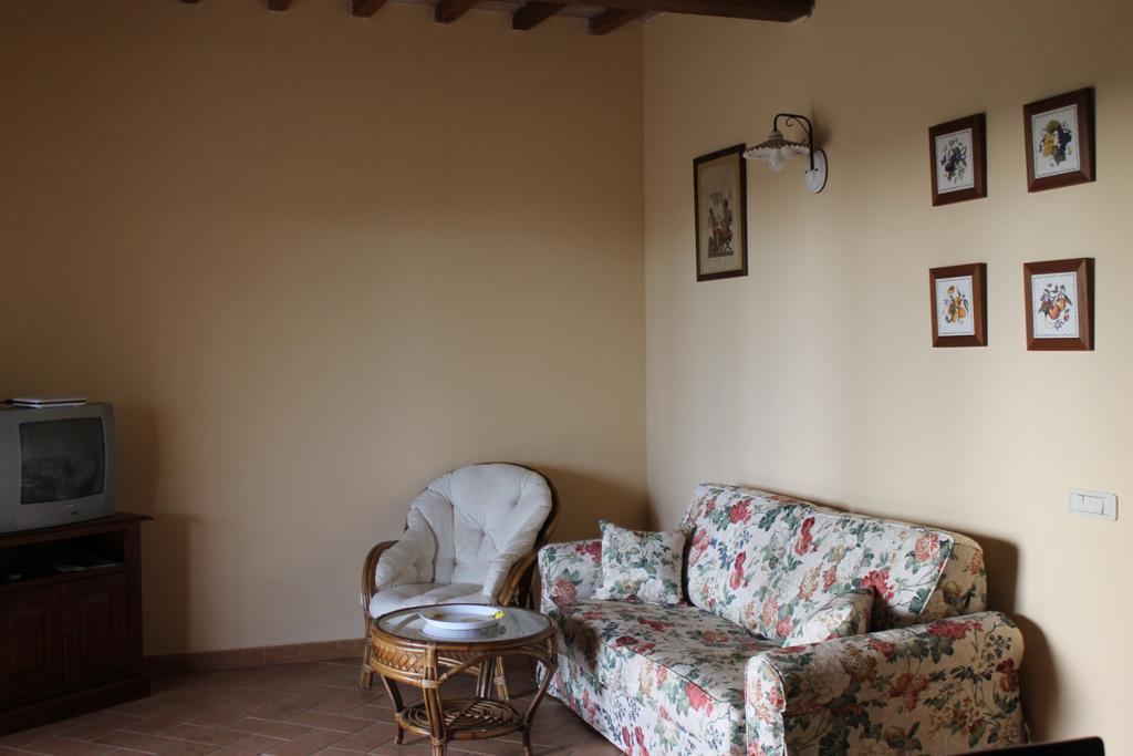 Agriturismo Colle D' Oro Пеша Романа Стая снимка