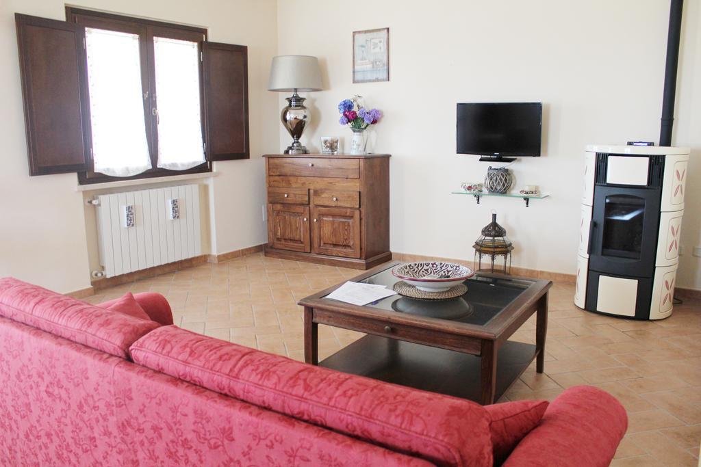Agriturismo Colle D' Oro Пеша Романа Екстериор снимка